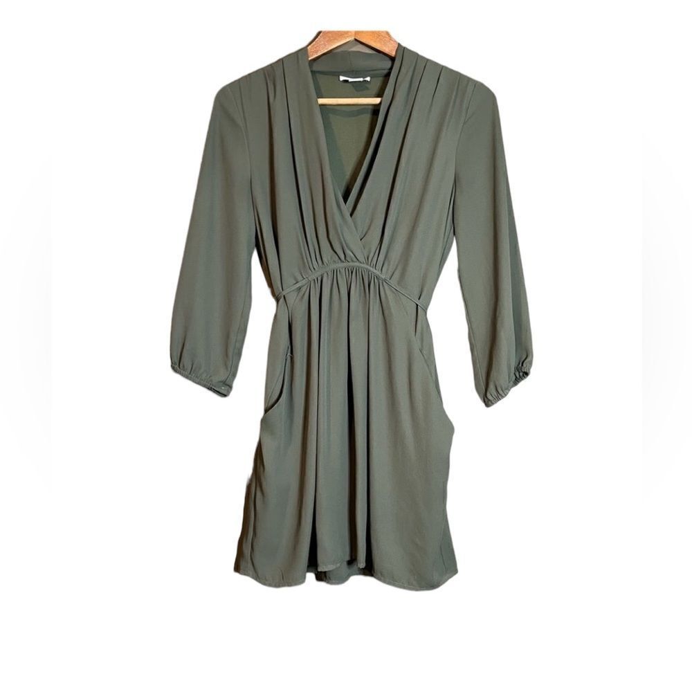 Bar III olive long sleeve dress with pockets!